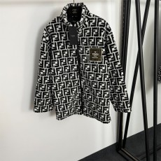 펜디 뉴 로고 자수 패치 모노그램 F 레터링 양모 스탠드 칼라 긴팔 지퍼 재킷