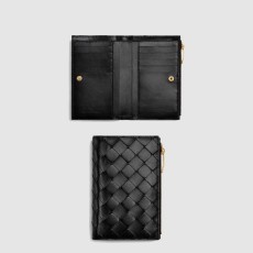 보테가베네타 미디엄 인트레치아토 폴더형 지퍼 지갑 667468