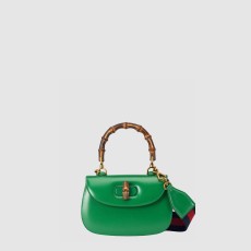 구찌 뱀부 스몰 탑 핸들백 675797