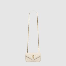 생로랑 램스킨 소재 LOULOU 토이 821749