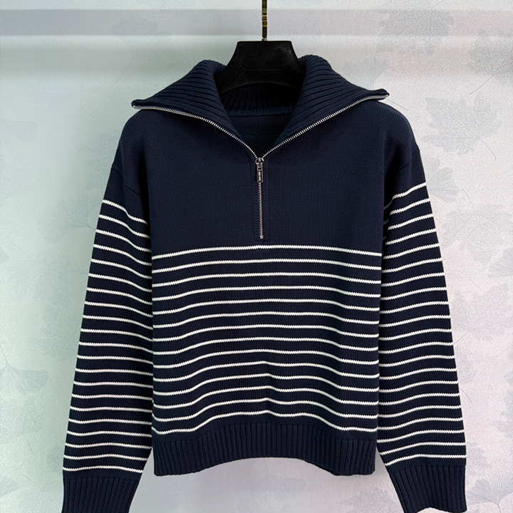 미우미우 하프 오픈 라펠 스트라이프 니트 스웨터