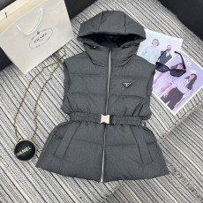 프라다 90% 화이트 구스 다운 후드 다운 베스트