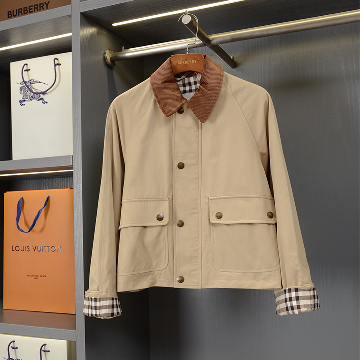 버버리 레트로 스웨이드 칼라 숏 라이트웨이트 윈드브레이커