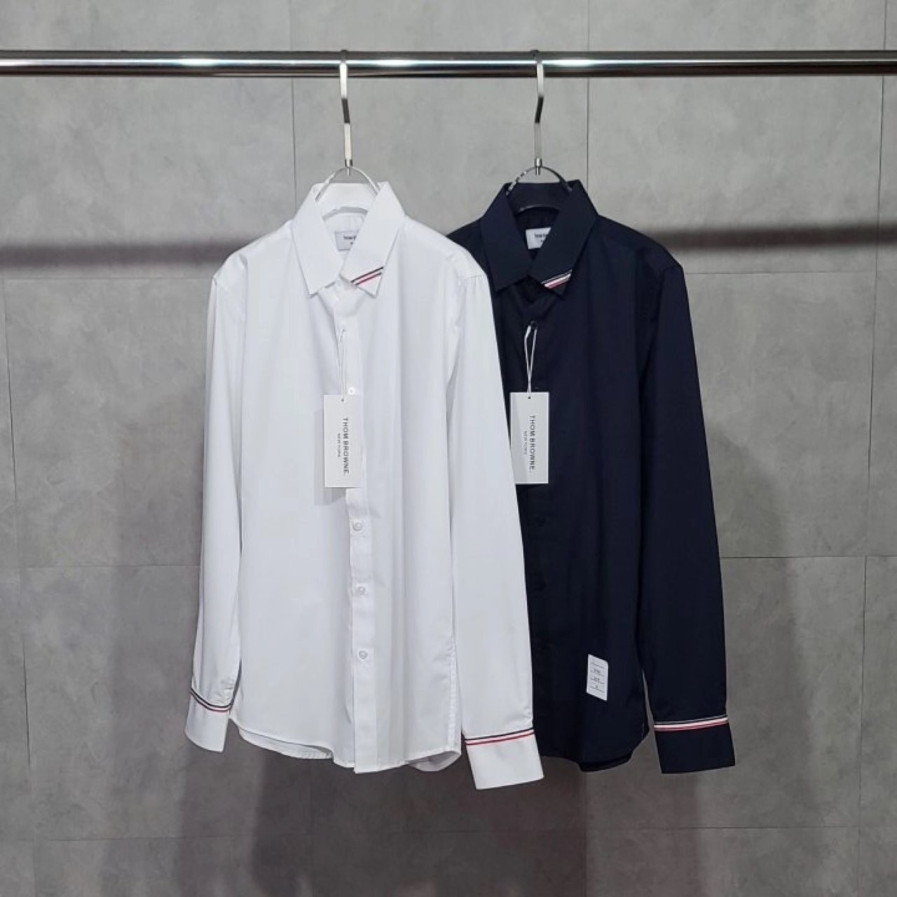 톰브라운 TB 카라라인 소매 삼선 셔츠