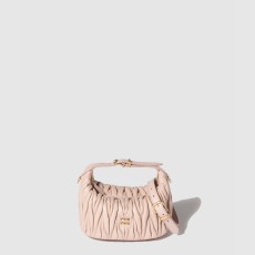 미우미우 마테라쎄 나파 가죽 파우치 5NE026