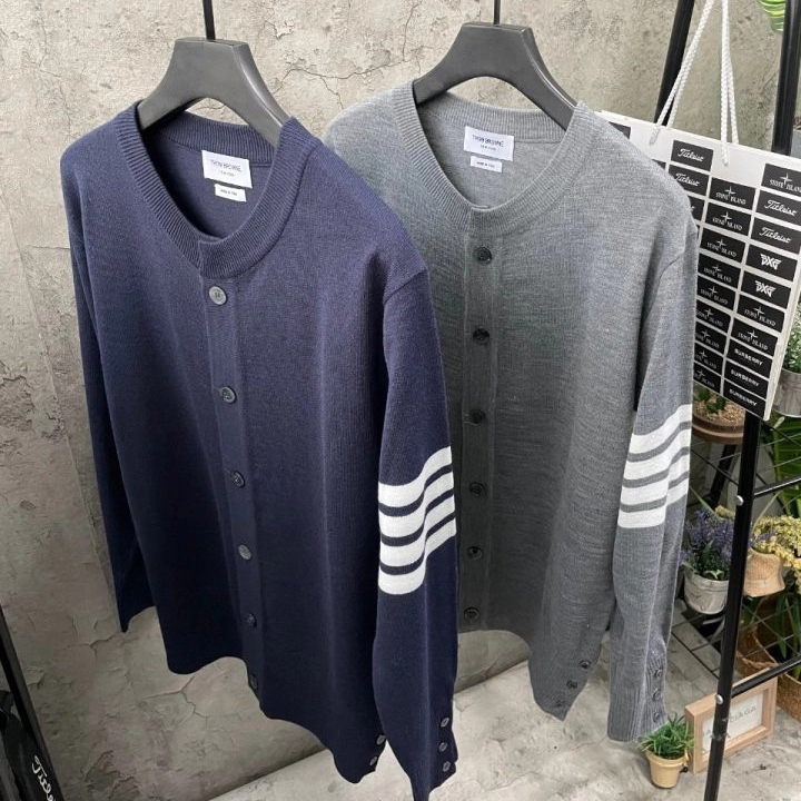 톰브라운 TB 라운드 가디건