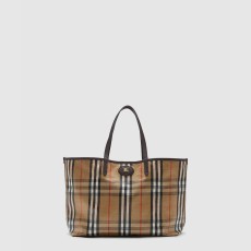 버버리 미디엄 하이랜드 토트 81122221