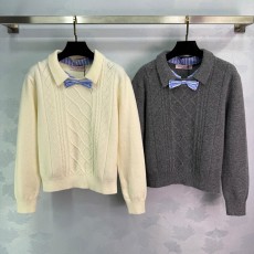 발렌티노 초가을 라펠 스웨터