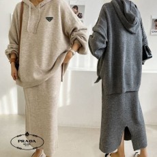 프라다 울 후드니트&스커트 세트