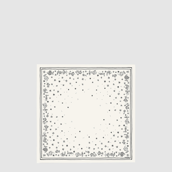 샤넬 스퀘어 스카프 AAA657