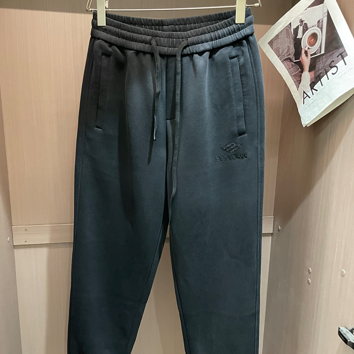 발렌시아가 2025 가을/겨울 최신 캐주얼 팬츠