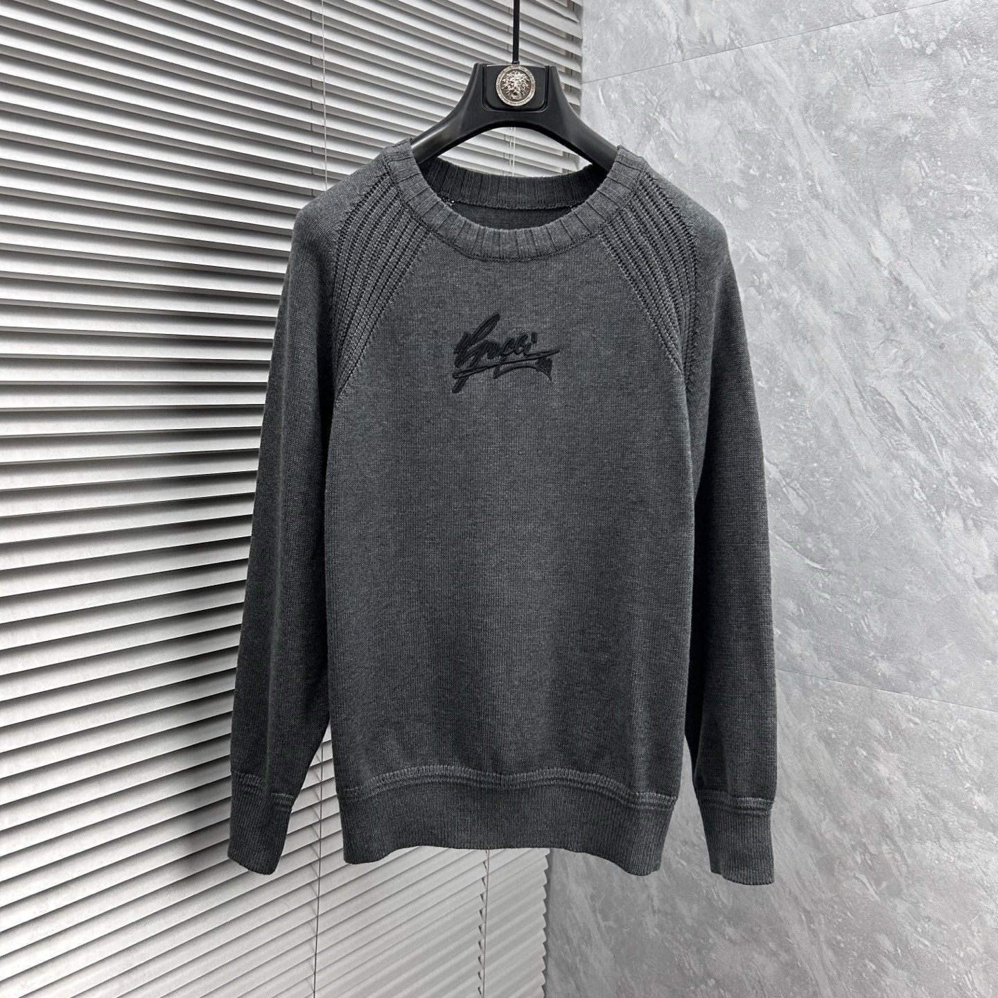 구찌 2025 가을/겨울 신상품 남성용 울 스웨터