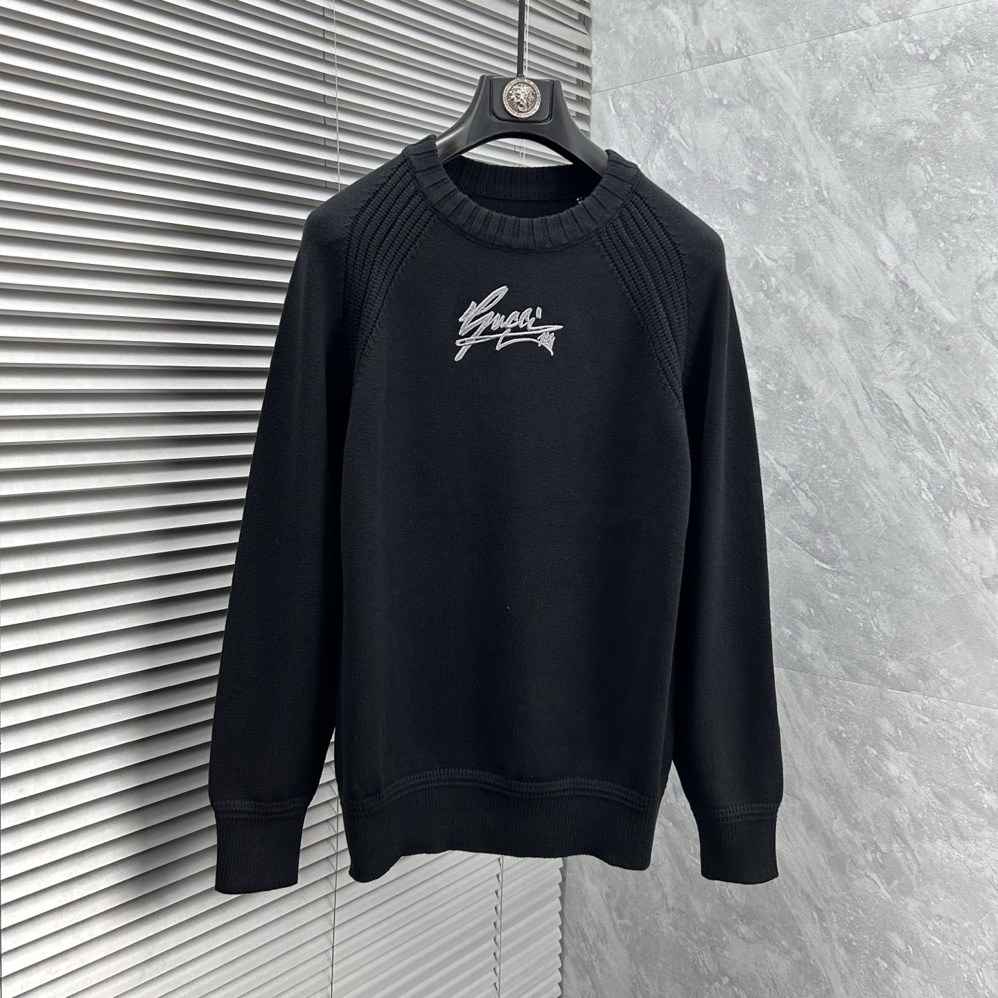 구찌 2025 가을/겨울 신상품 남성용 울 스웨터