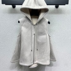 로에베 친환경 가죽 & 퍼 후드 베스트