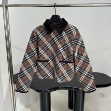 버버리 25 가을/겨울 신상품 짧은 플레드 퀼팅 코튼 재킷
