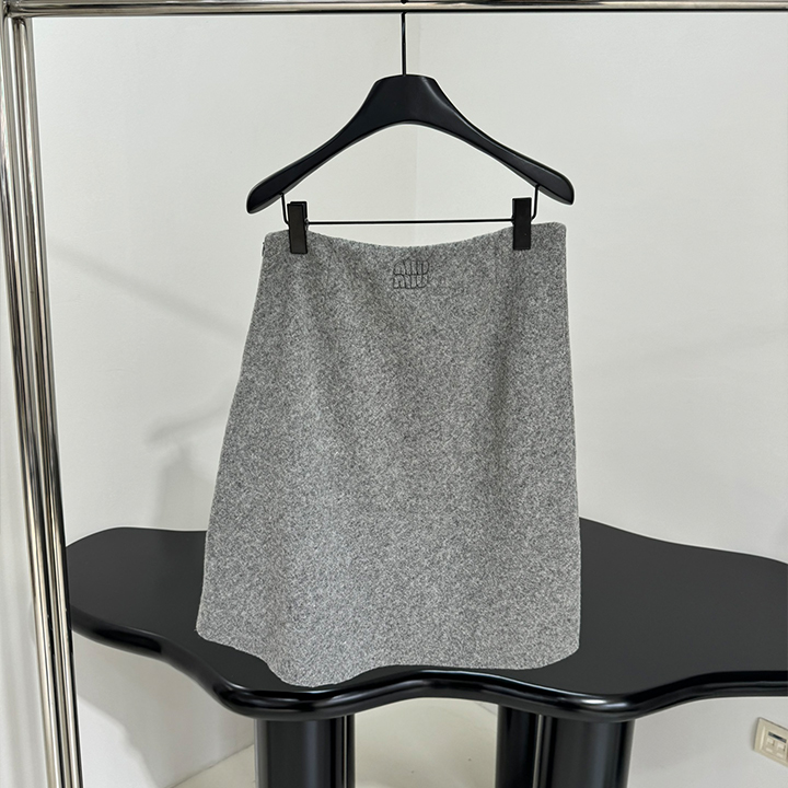 미우미우 울 블렌드 스커트