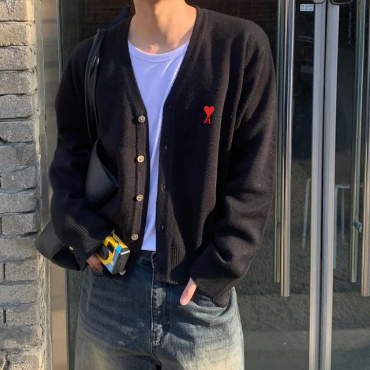 아미 20452_AM 브이넥 크롭 니트가디건