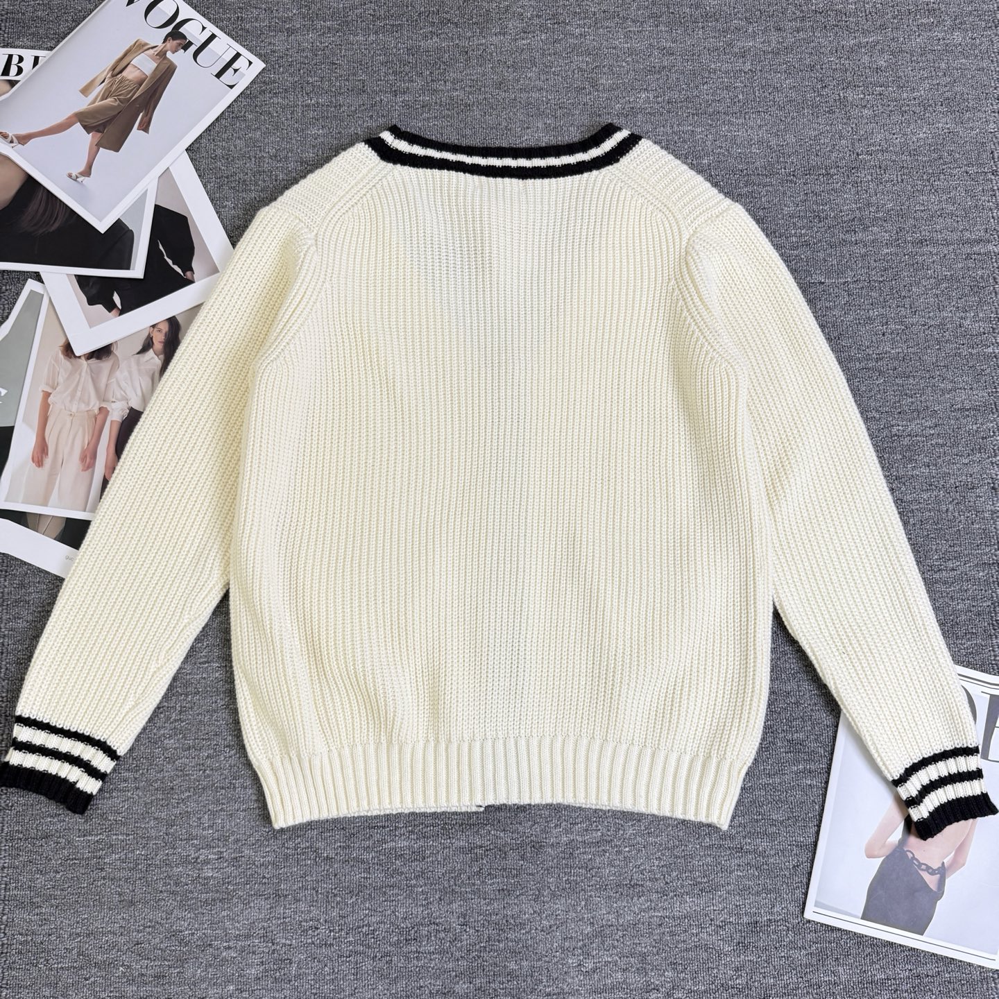 미우미우 미우 홈 콘트라스트 크림 화이트 울 니트 카디건 재킷