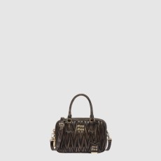 미우미우 마테라쎄 탑핸들백 5BB123