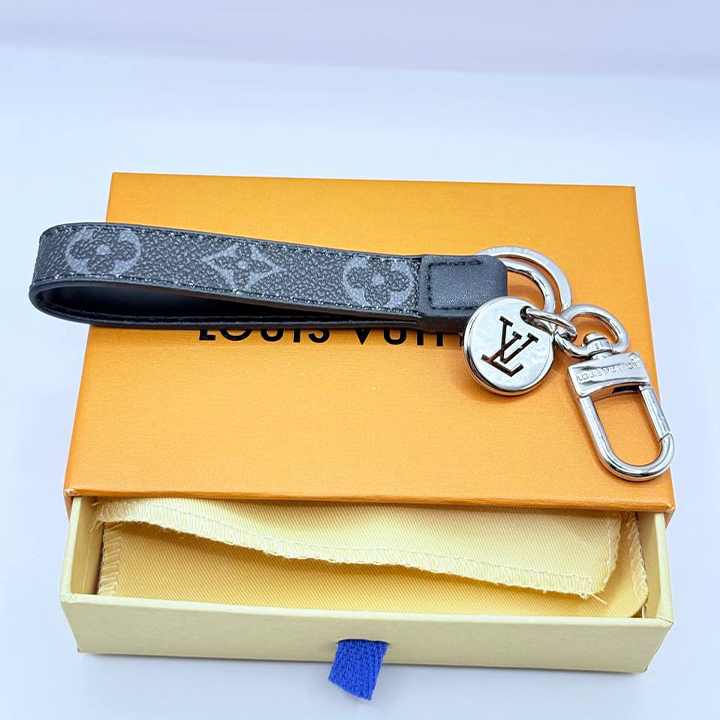 루이비통 LV 모노그램 드래곤 백참& 키홀더