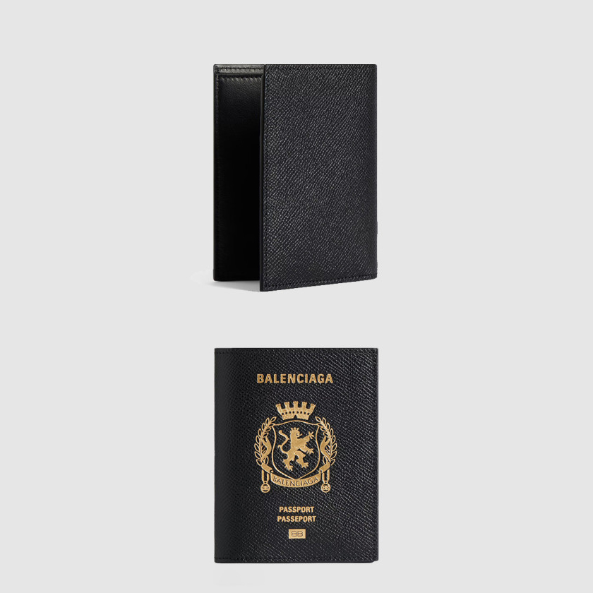 발렌시아가 패스포트 버티컬 바이폴드 지갑 846332