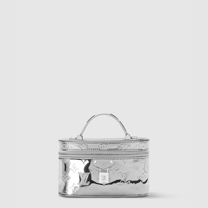 루이비통 베니티 체인 파우치 M26097