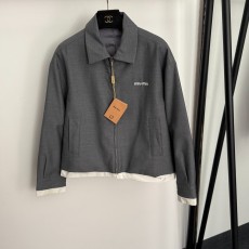 미우미우 뉴 스타일 로고 자수 인조 투피스 긴팔 지퍼 재킷