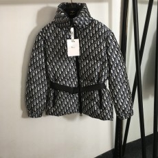 디올 New 모노그램 로고 자수 자카드 스탠드 칼라 슬림 허리 긴팔 코튼 재킷