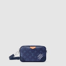 루이비통 트로카데로 웨어러블 월릿 M26826