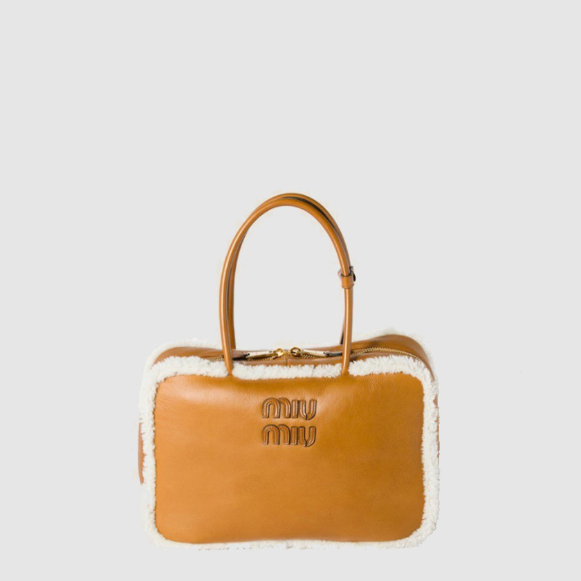 미우미우 레더 탑핸들백 5BB117