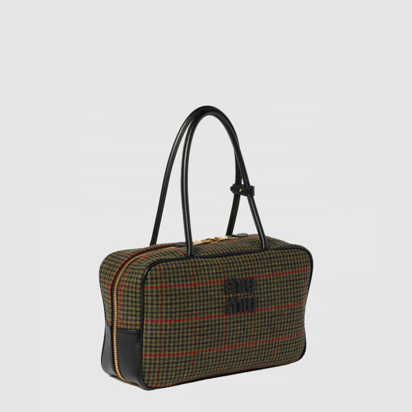 미우미우 레더 탑핸들백 5BB117