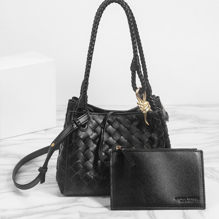 보테가베네타 파라슈트