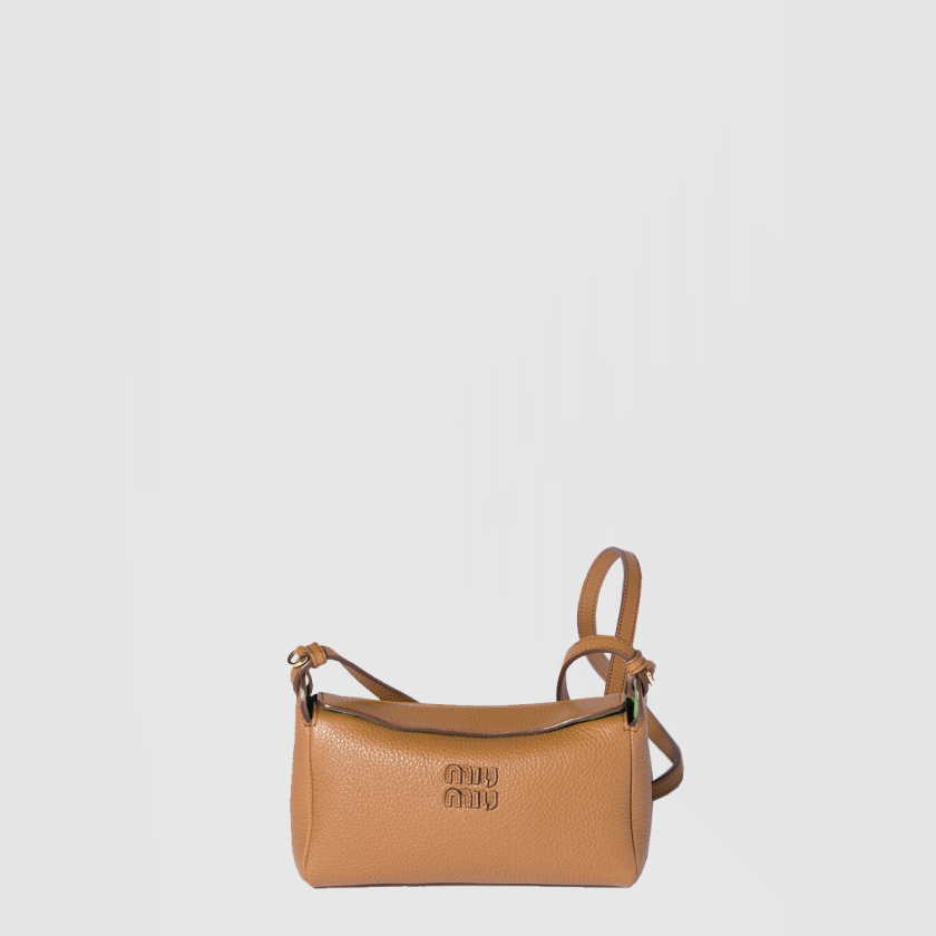 미우미우 가죽 파우치 5NF462