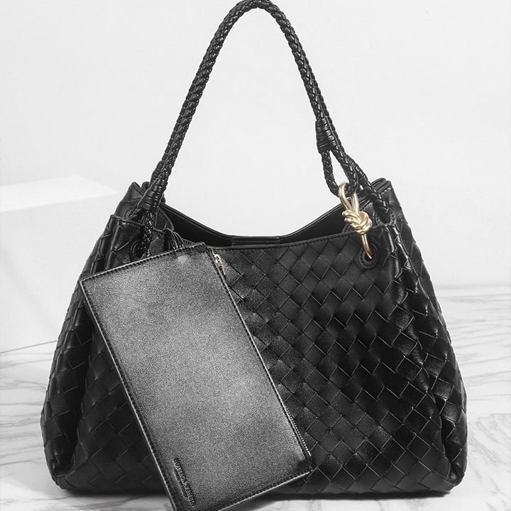 보테가베네타 안디아모 파라슈트