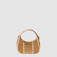 미우미우 스웨이드 크로셰 백 5BC125