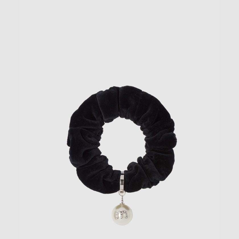 미우미우 벨벳 스크런치 슈슈 곱창머리끈 5IF063