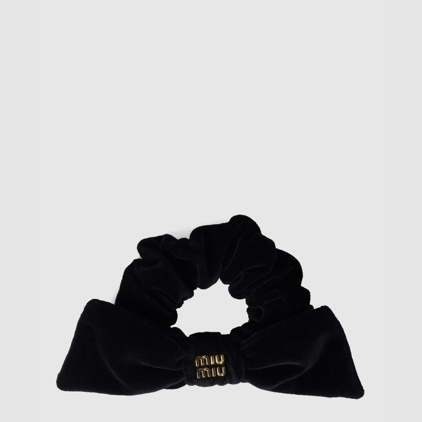 미우미우 메탈 로고 벨벳 스크런치 5IF181