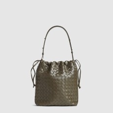 보테가베네타 인트레치아토 비블리오테카 버킷 백 836020