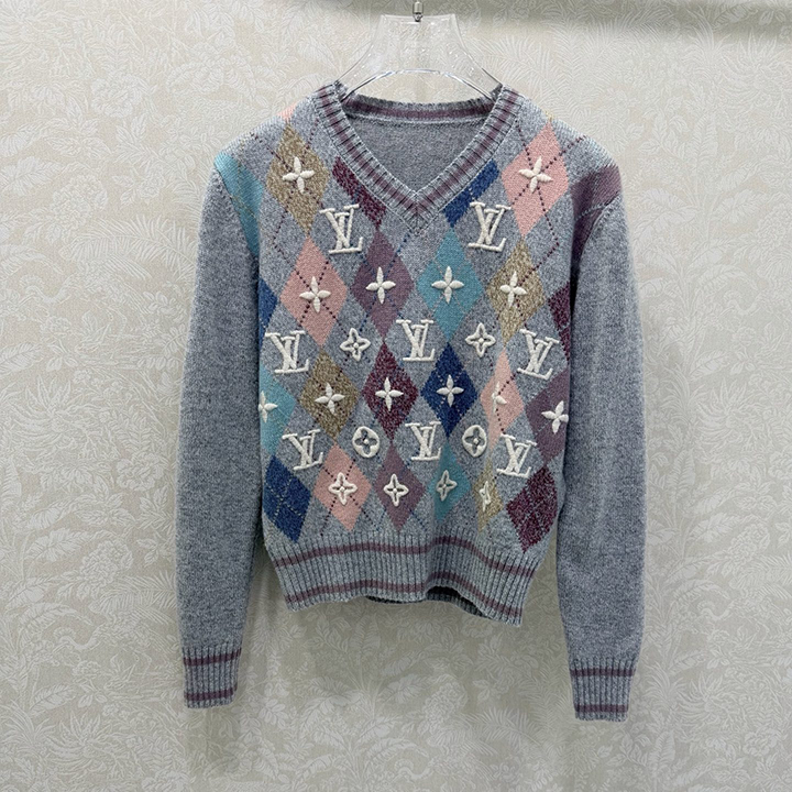 루이비통  3D 자수 로고 다이아몬드 패턴 자카드 스웨터