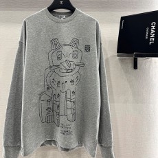 로에베 라운드넥 자수 긴팔 탑