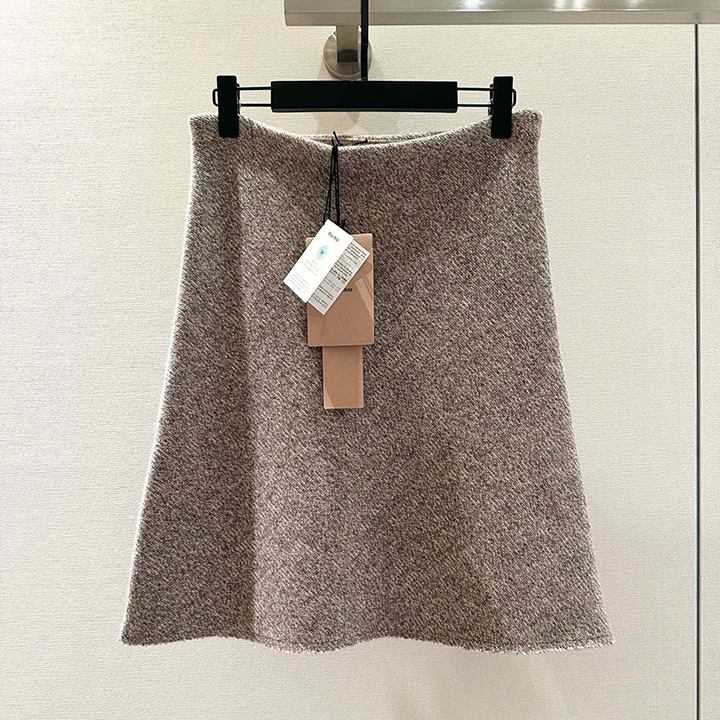 미우미우 플로럴 울 니트 미디 스커트