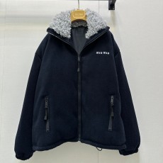 미우미우 2025 가을/겨울 뉴 클래식 네이비 블루 램스울 재킷