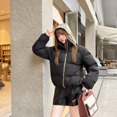 버버리 클래식 플레드 다운 재킷