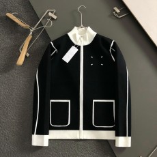 메종 마르지엘라 가을/겨울 트렌디 니트 가디건은 블랙과 화이트 컬러 블록 자카드 패턴