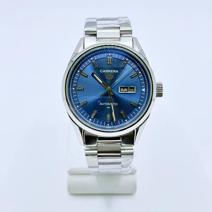 태그호이어 까레라 데이 데이트 TA21