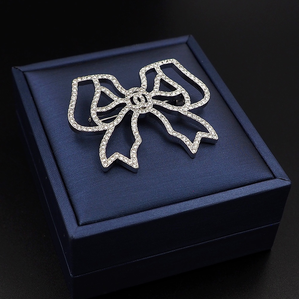 샤넬COCO 크리스탈브로치 ABQ03