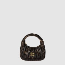 미우미우 완더 마테라쎄 나파 가죽 백 5BC125