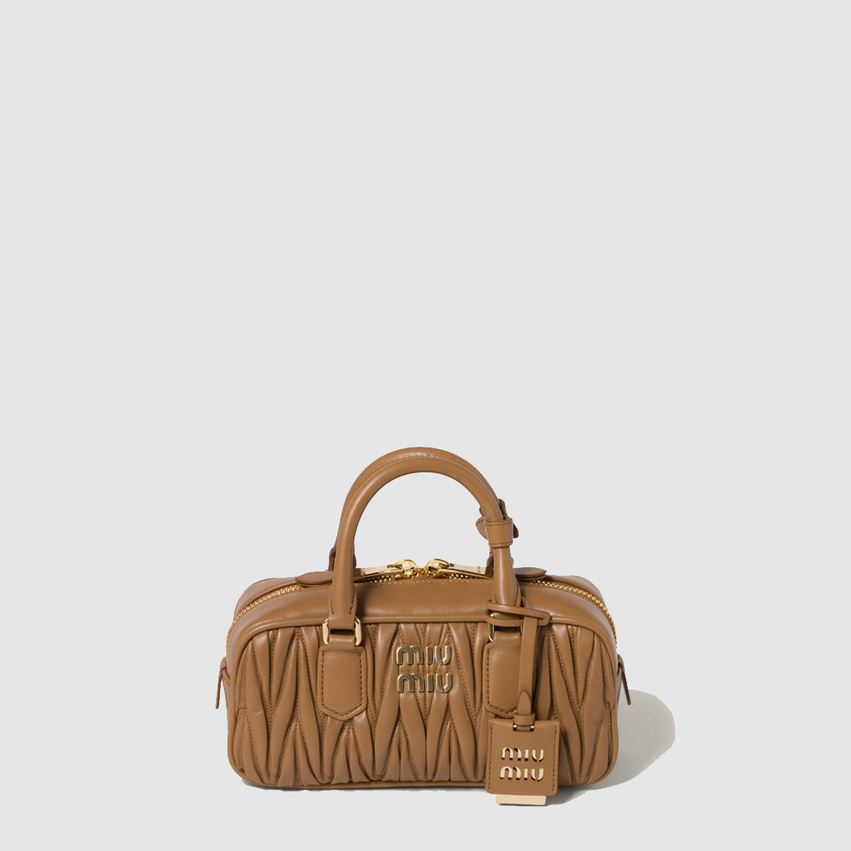 미우미우 아르카디 마테라쎄 나파 가죽 백 5BB142