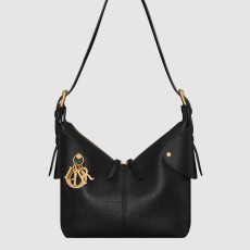 디올 Voyage 스몰 백 M2845