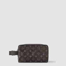 루이비통 포쉐트 볼가 클러치 M11670